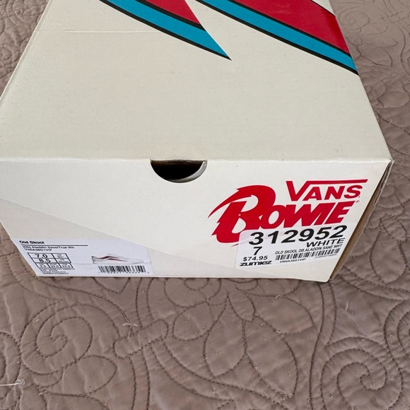 Vans Old Skool Aladdin Sane White and Red Sneakers - Picture 3 of 4